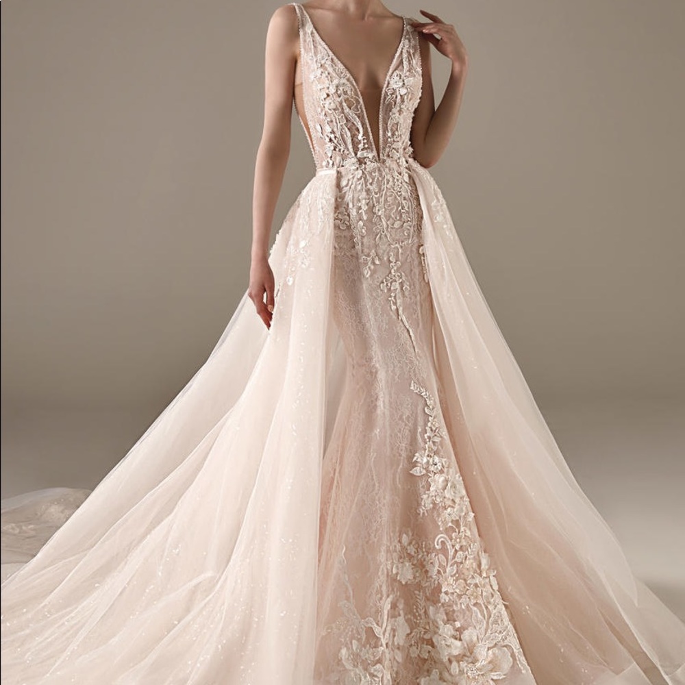 Pronovias chimamanda wedding dress
